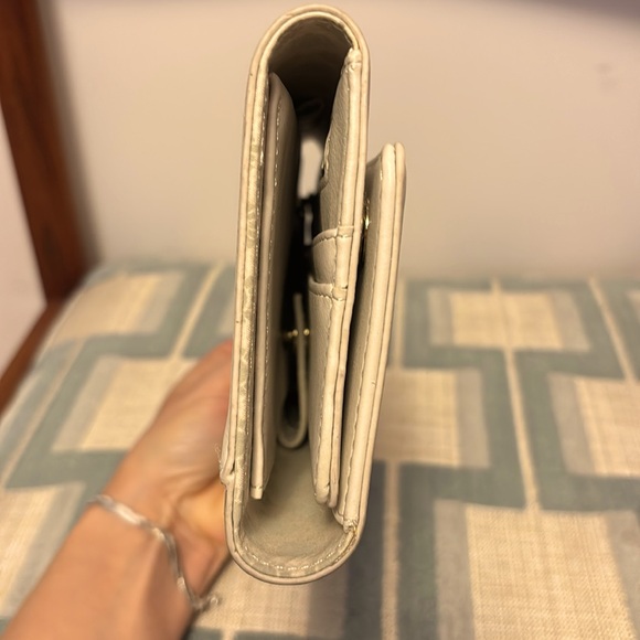 Swarovski Crystal Travel Wallet Cream #5493061 - Picture 7 of 9